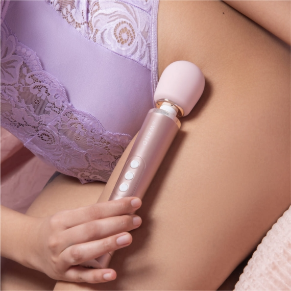 Petit masseur rechargeable - Or rose