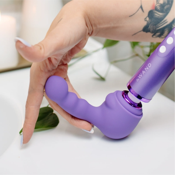 Unleash Pleasure: 7 Reasons Wand Vibrators Reign Supreme